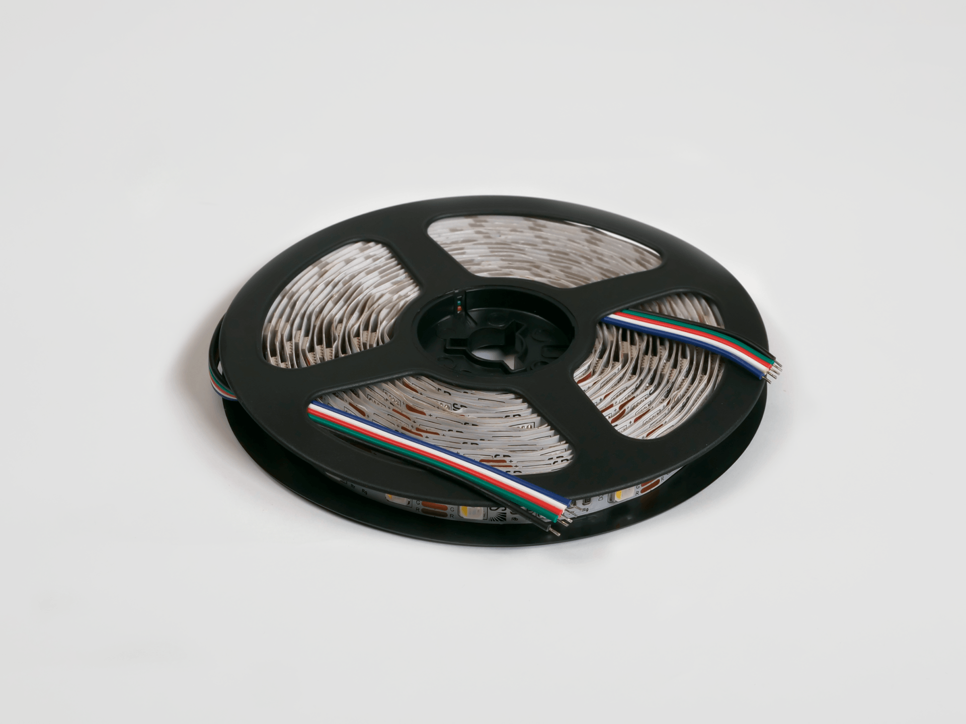 Светодиодная лента 5050, 60 LED/м, 19,2 Вт/м, 12В , IP20, Цвет: RGB + холодный белый, SWG560-12-19.2-RGB+W-M — изображение 4